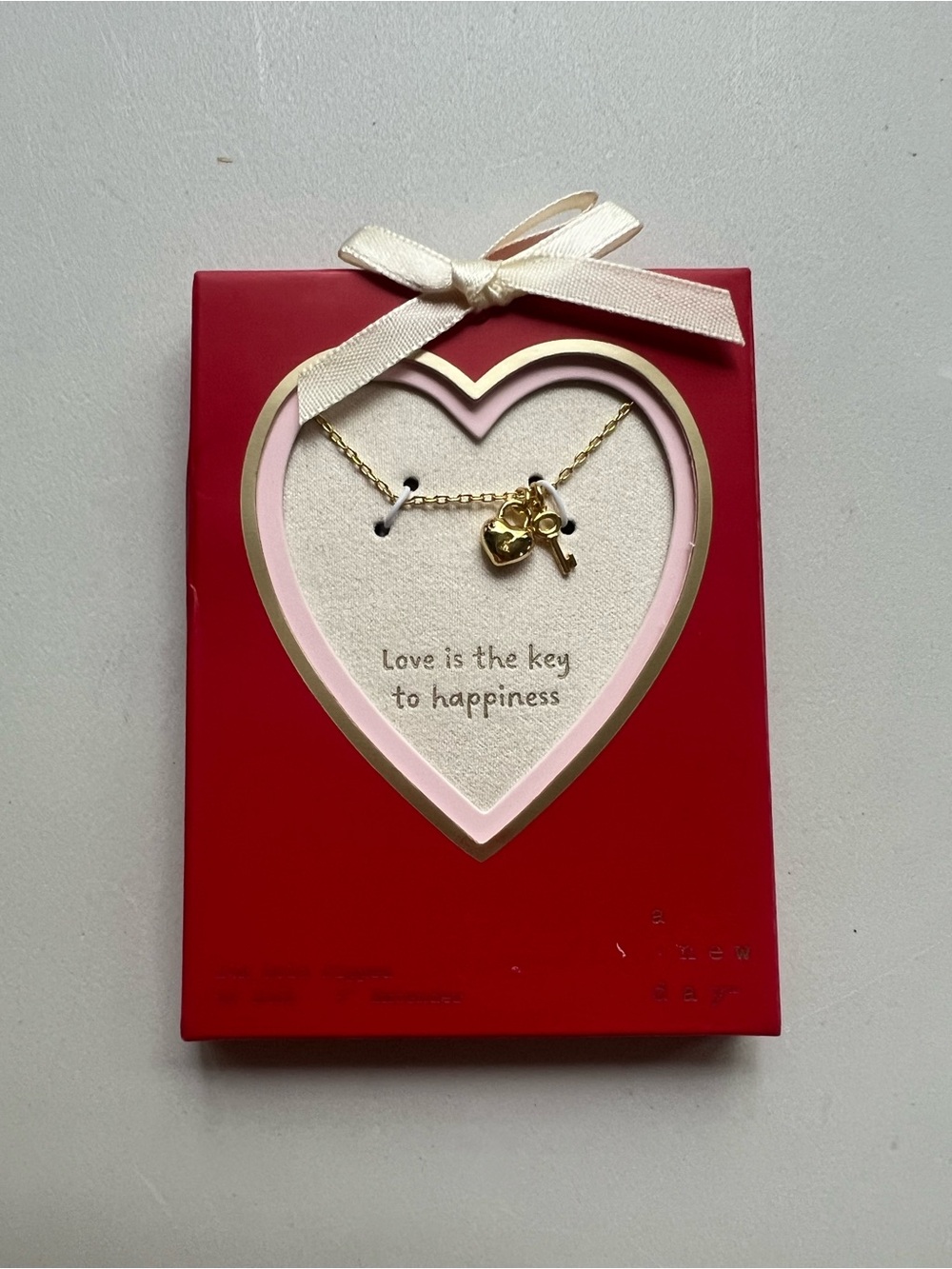 a new day Gold Heart & Key Pendant Necklace with Red Gift Frame